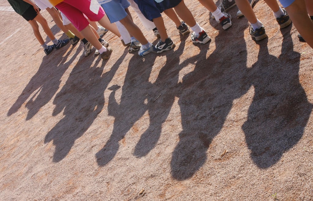 Kinderschutz im Sport ist flächendeckend Bestandteil der Ausbildung von Trainerinnen und Trainern. (Archivbild)