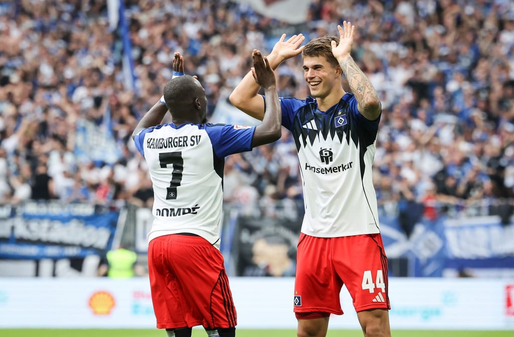 Brach den Tor-Bann des HSV: Luka Vuskovic (r).