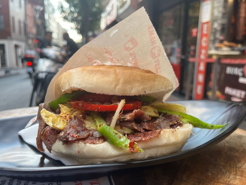 Der spontane Döner oder eher die Tafel Schokolade auf dem Sofa? Auch beim Snacken ticken wir Menschen unterschiedlich.