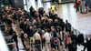 Passagiere müssen am Flughafen BER Geduld mitbringen. (Archivbild)