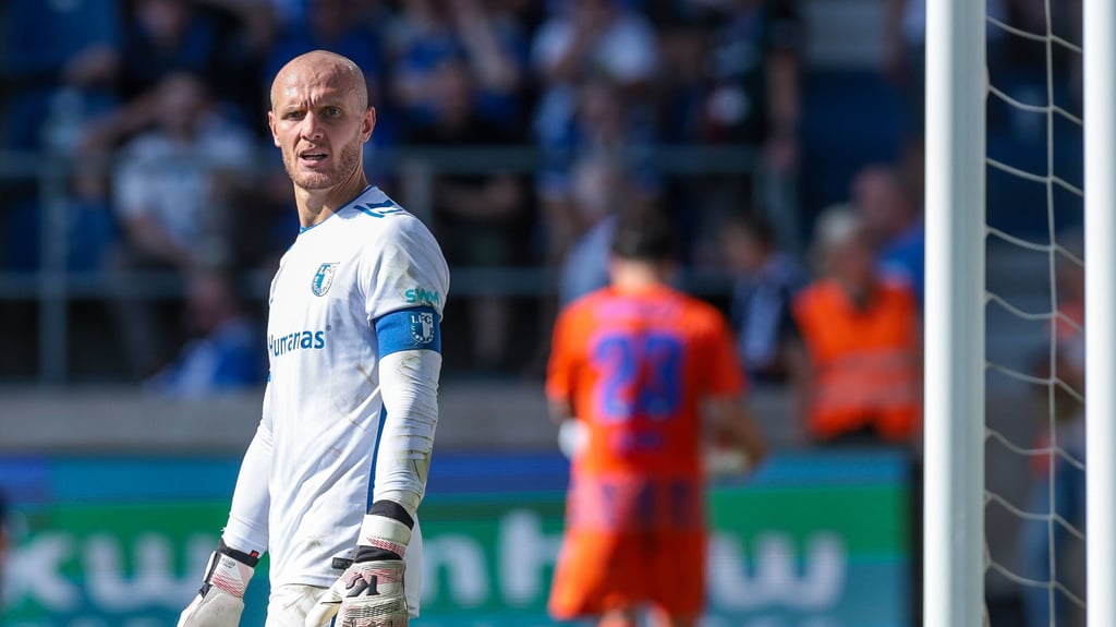 FCM-Keeper Dominik Reimann musste beim Spiel gegen Schalke 04 zweimal hinter sich greifen.