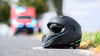 Für einen Motorradfahrer und seine Beifahrerin kam jede Hilfe zu spät. (Symbolbild)