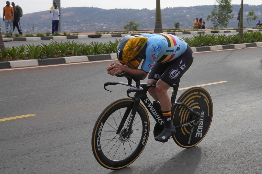 Der Belgier Remco Evenepoel beim Einzelzeitfahren der WM in Ruanda.