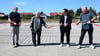Bürgermeister Matthias Wilcke, Vereinsvorsitzender Rüdiger Breier, stellvertretender Landrat Marcus Waselewski und Landtagsabgeordneter Guido Heuer (v.l.) waren bei der Parkplatzeröffnung dabei.