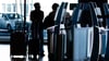 Nach einem Cyberangriff sollten Passagiere in Berlin am Flughafen eigenständig einchecken.