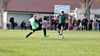 Wenn in Quetzdölsdorf Fußballspiele stattfanden, waren viele Besucher vor Ort. 