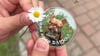 Jeder der Grundschüler hat beim Wiedersehen mit Luke einen solchen Button als Geschenk erhalten.