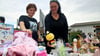 Daniela Würlich (r.) bietet hier mit ihrer Nichte Sophia viele interessante Dinge auf dem Sachsendorfer Flohmarkt an. 