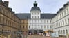 In den Südfügel und den südlichen Westflügel des Schlosses (links) soll eine Landesbehörde einziehen.