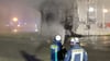 Mehr als 100 Feuerwehrleute bekämpften am frühen Morgen des 12. September 2025 in Hasselfelde ein Feuer, das in einem einem ehemaligen Supermarkt ausgebrachen war.
