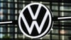 VW-Papiere sinken nach neuen Milliardenbelastungen im Konzern stark