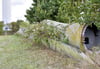 Eine Wanderung führt zu den verwitternden Rotorblättern, die seit Jahren im Windpark Neuendorf/Kakerbeck abgelegt sind. 