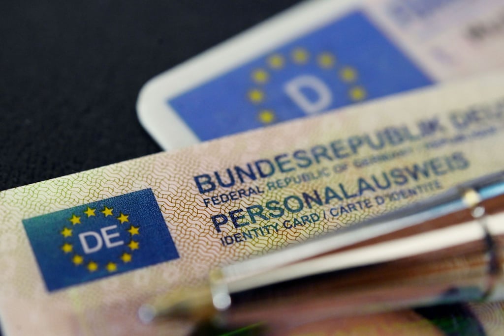 Der Branchenverband Bitkom beklagt ein „Schneckentempo“ bei der Digitalisierung von Dienstleistungen der Verwaltung. (Symbolbild)