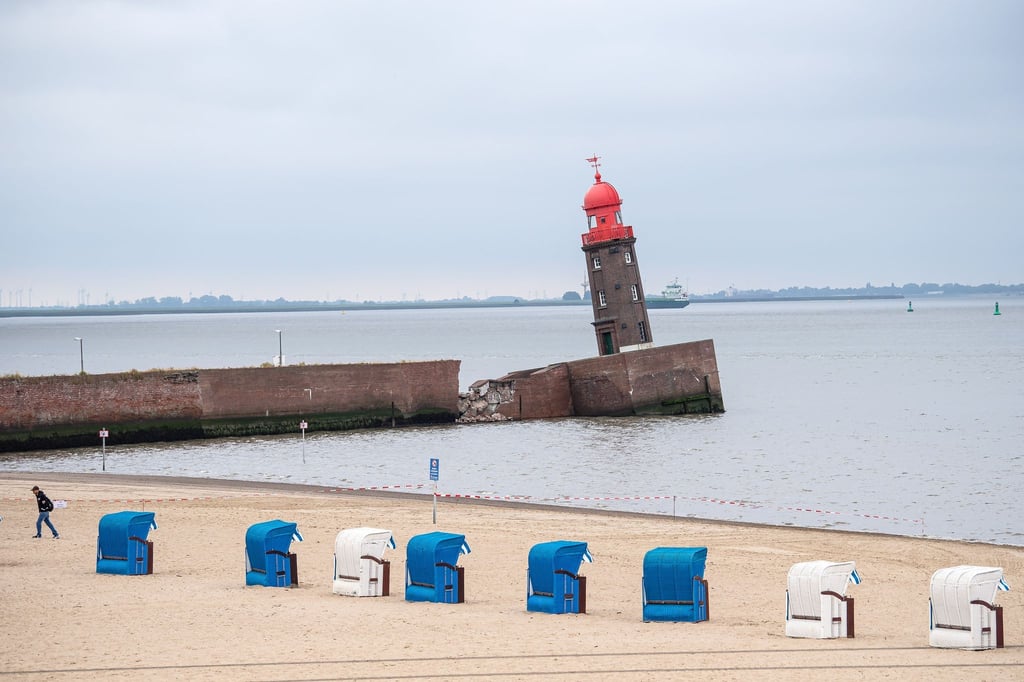 Die Nordmole in Bremerhaven soll neu gebaut werden. (Archivbild)