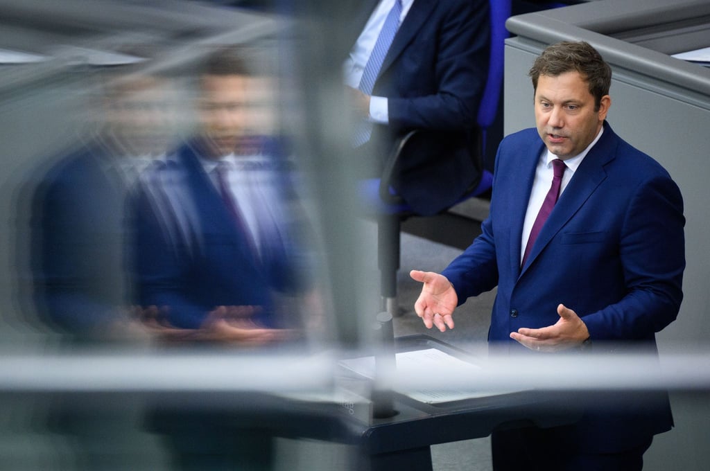 Klingbeil brachte seinen Etatentwurf in den Bundestag ein.