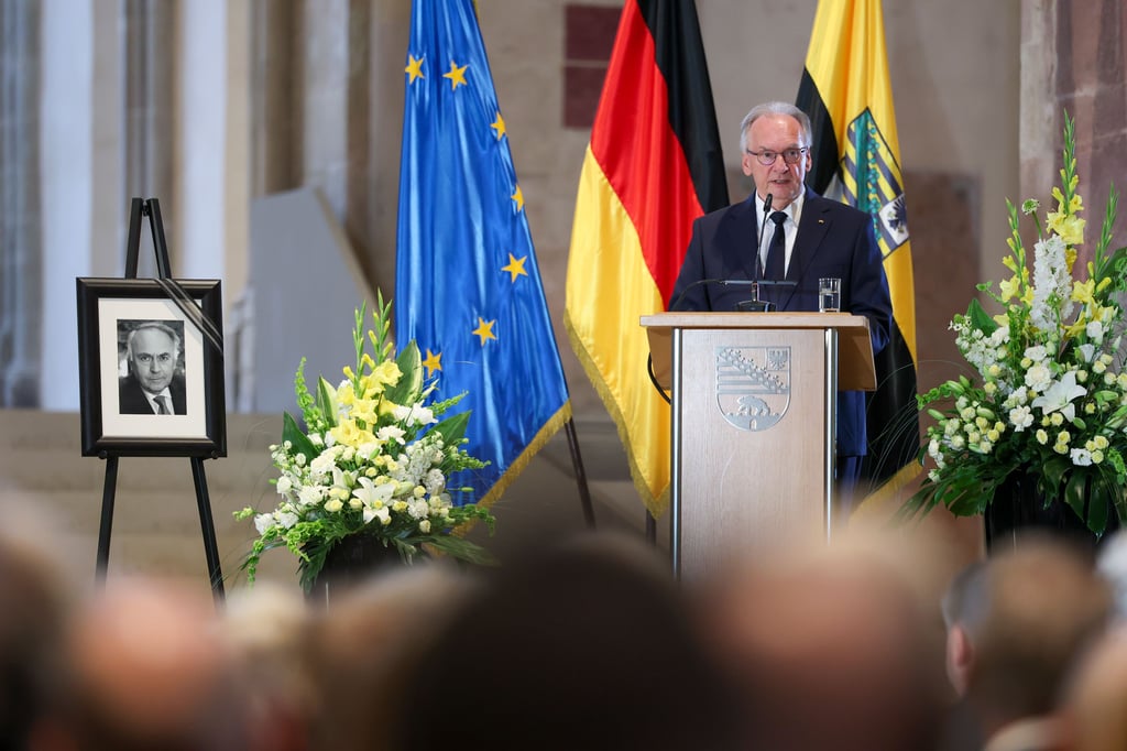 „Er wurde zum Landesvater schlechthin“: Reiner Haseloff am Dienstag über seinen Amtsvorgängert Wolfgang Böhmer.