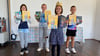 Anastasia Jahnke (2.v.r.) wurde von der Jury als beste Vorleserin im Bördekreis gekrönt. Aber auch Lola Sue Kolm (v.l.), Mia Schreiber und Mats Jeremias können auf ihre Leseleistung stolz sein. 