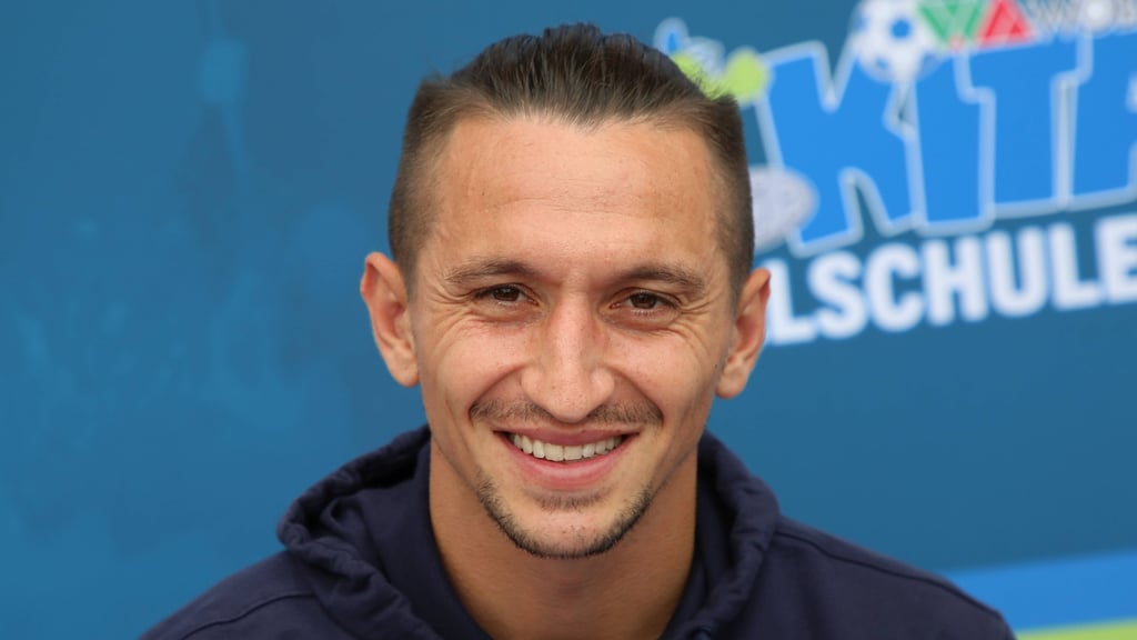 Baris Atik darf sich auf sein zweites Kind freuen: Der Starspieler vom 1. FC Magdeburg wird zum zweiten Mal Papa.