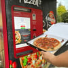 In Wernigerodes Wohngebiet Harzblick gibt es seit kurzem einen Pizza-Automaten.