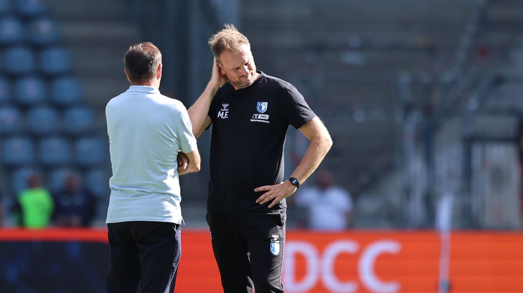Sportchef Otmar Schork und Trainer Markus Fiedler stehen noch Seite an Seite.