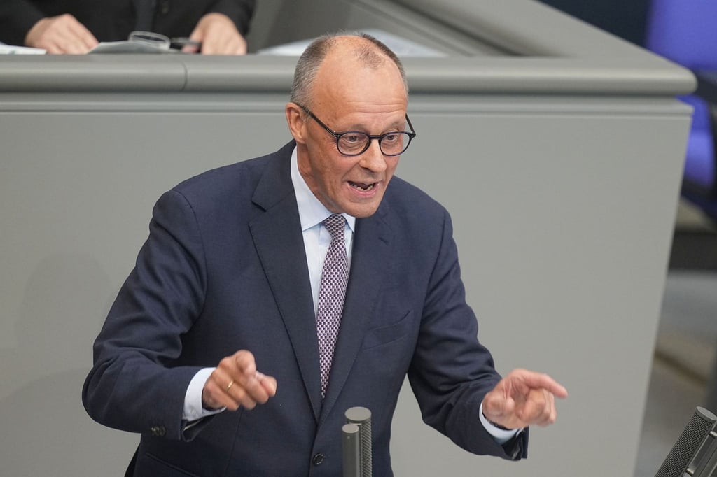 Der Kanzler ist im Verteidigungsmodus in der Generaldebatte.