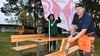 Pächterin Nicole Albrecht und Sponsor Michael Frank, besser bekannt als „Stone“, packen auf dem Naturcampingplatz in Wassensdorf mit an. 