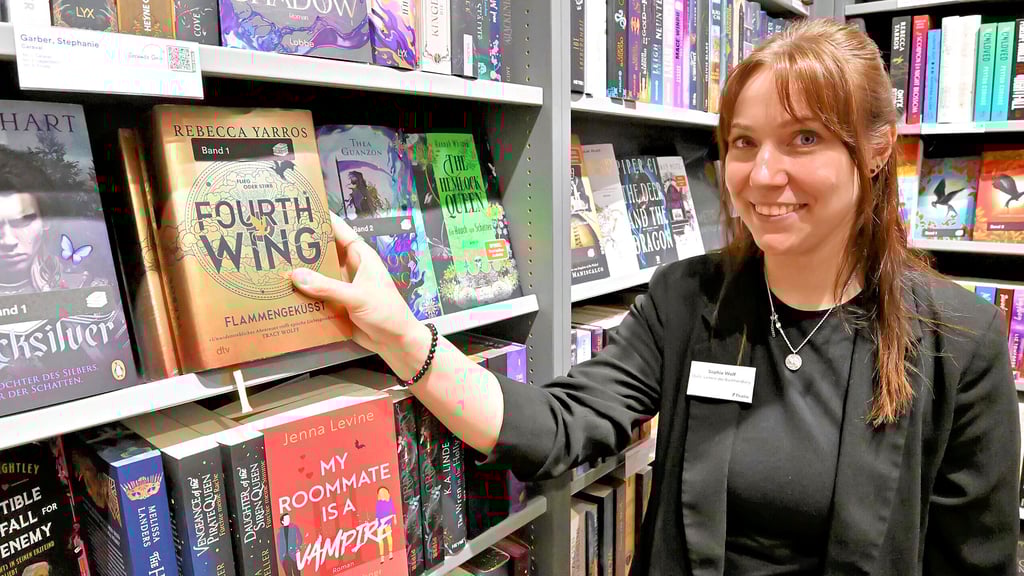Thalia-Mitarbeiterin Sophie Wolf empfiehlt die „Fourth Wing“-Reihe.