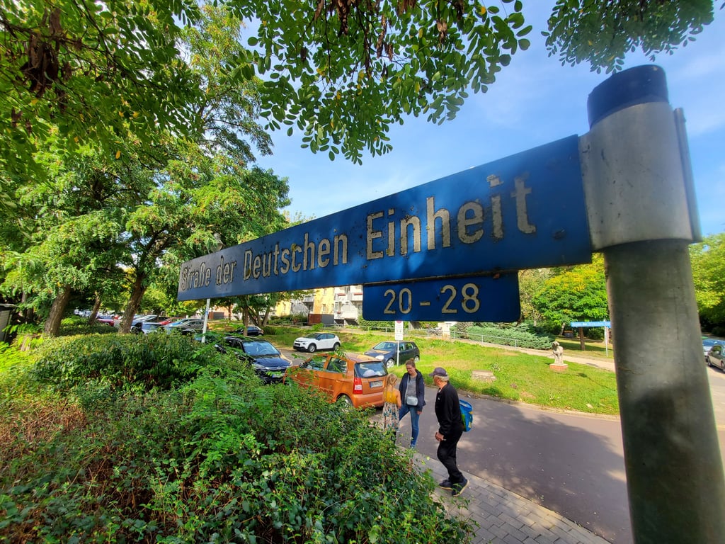 In Wolmirstedt bei Magdeburg gibt es eine Straße der Deutschen Einheit. In der Landeshauptstadt wird nun ein geeigneter Ort gesucht.