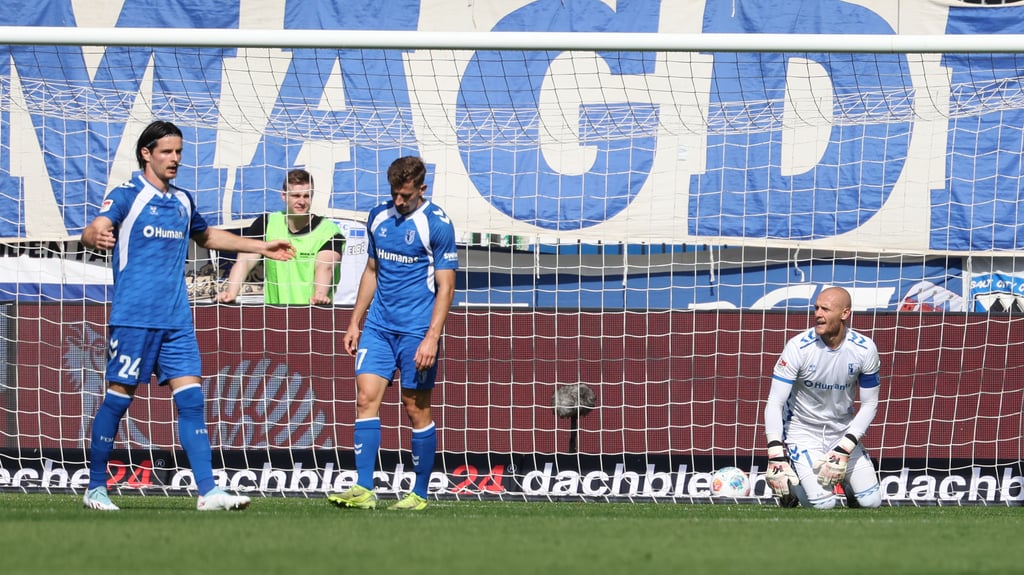 Die einfachen Gegentore sind für den 1. FC Magdeburg um Jean Hugonet (v.l.), Alexander Nollenberger und Dominik Reimann ein enormes Ärgernis.