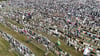 Über 142.000 Socken auf über elf Kilometern Leine wurden aufgehängt. (Archivbild)