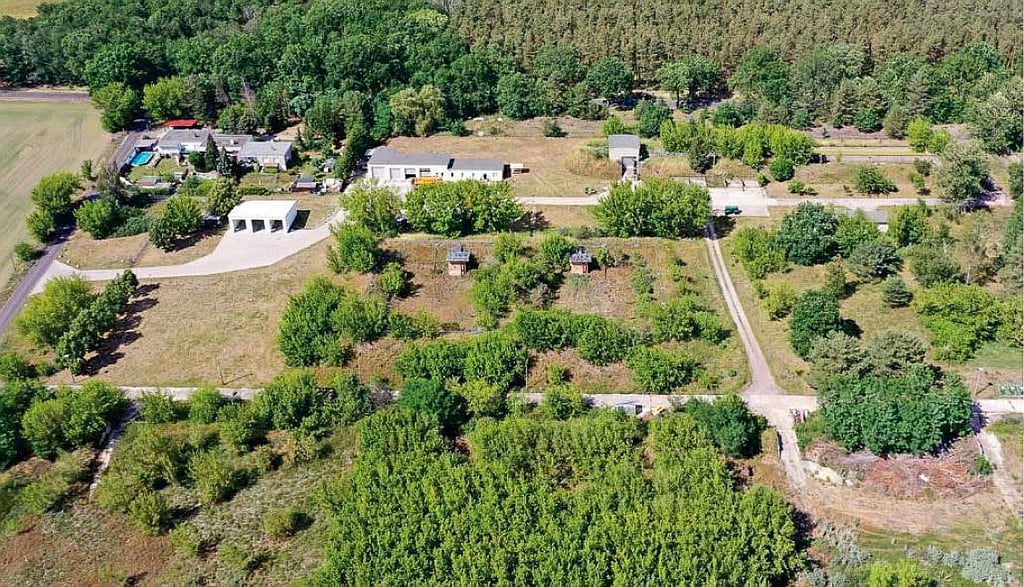Blick auf das Gelände der ehemaligen Kläranlage, die auch die neue Kläranlage werden soll.