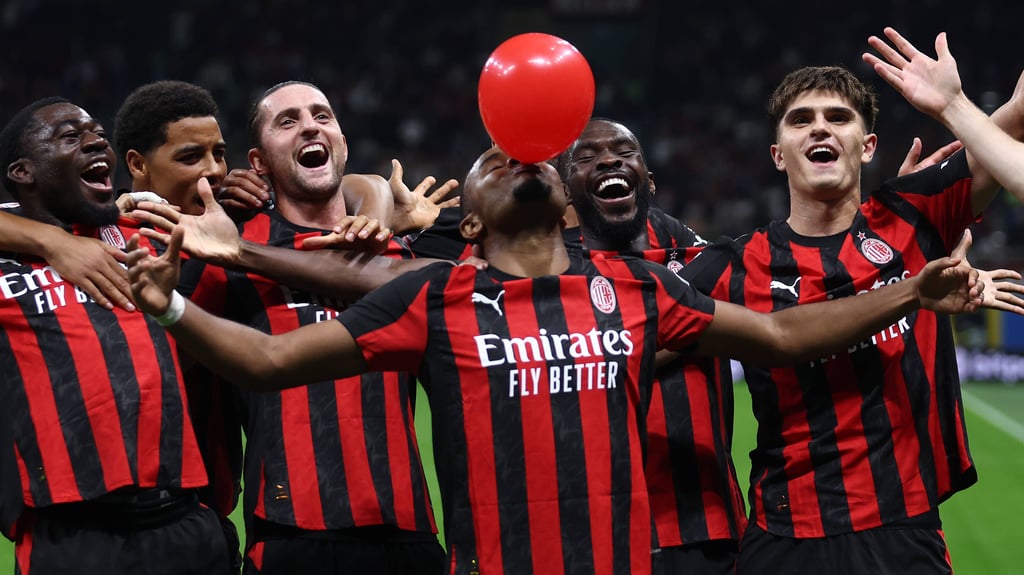 Christopher Nkunku feiert sein erstes Tor für den AC Mailand.