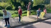 Die fleißigen Grundschüler aus Brettin sorgen für ein sauberes Dorf.