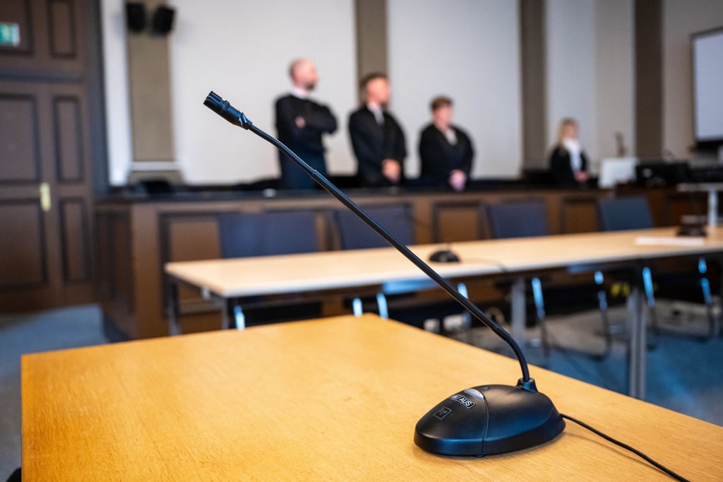 Zwei Angeklagte legten teilweise ein Geständnis ab.