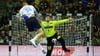 Mit seinen Paraden 14 und 15 hielt Sergey Hernandez den dritten Sieg im dritten Champions-League-Spiel fest.
