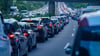Staus und Sperrung ärgern vor allem zum Wochenende hin die Autofahrer. In der Börde müssen Pendler auf der A2 nun mit zwei Baustellen zurechtkommen.
