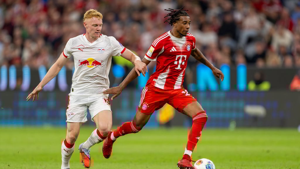 Seiwald im Duell mit Bayern-Profi Michael Olise.