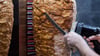 Die Regeln für die Herstellung der Fleischspieße können vorerst so bleiben, wie sie sind. (Archivbild)