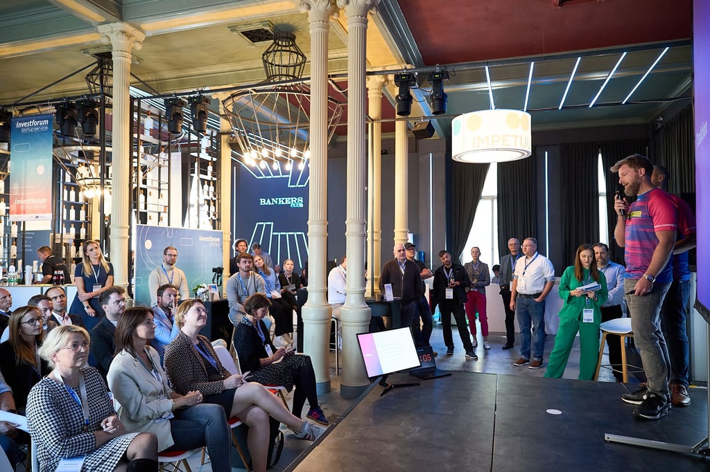 Um potenzielle Kapitalgeber auf sich aufmerksam zu machen, hatten die Startups beim Pitch-Day drei Minuten Zeit auf der Bühne.