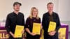 Von links nach rechts: Armin Rothemann, Isabella Rogner und Rechtsanwalt Remo Klinger stellen einen eigenen Gesetzentwurf der Berliner Initiative „Deutsche Wohnen & Co enteignen“ vor.
