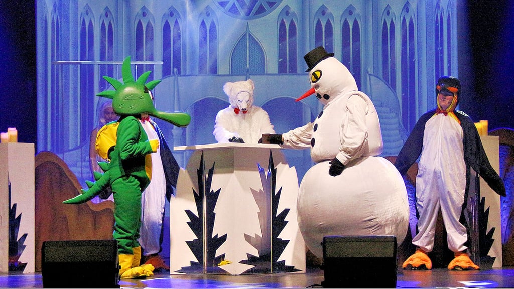 Am Sonnabend in der Phönix-Theaterwelt in Wittenberg: Der kleine Drache Tabaluga trifft in dem Musical „Tabaluga und Lilli“ unter anderem auf den schrecklichen Schneemann Arktos, der die Welt mit Eis überziehen möchte, und auf Eisbär und Pinguine.