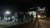 Einsatz auf dem Gelände der ehemaligen Raststätte Dreilinden: Die Polizei hatte die Fans kontrolliert.