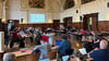 Der Stadtrat tagt im Festsaal des Stadthauses.