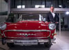 Thomas Peckruhn hat sein Leben den vier Rädern gewidmet. Er selbst besitzt über 15 Oldtimer – darunter auch einige Skodas.