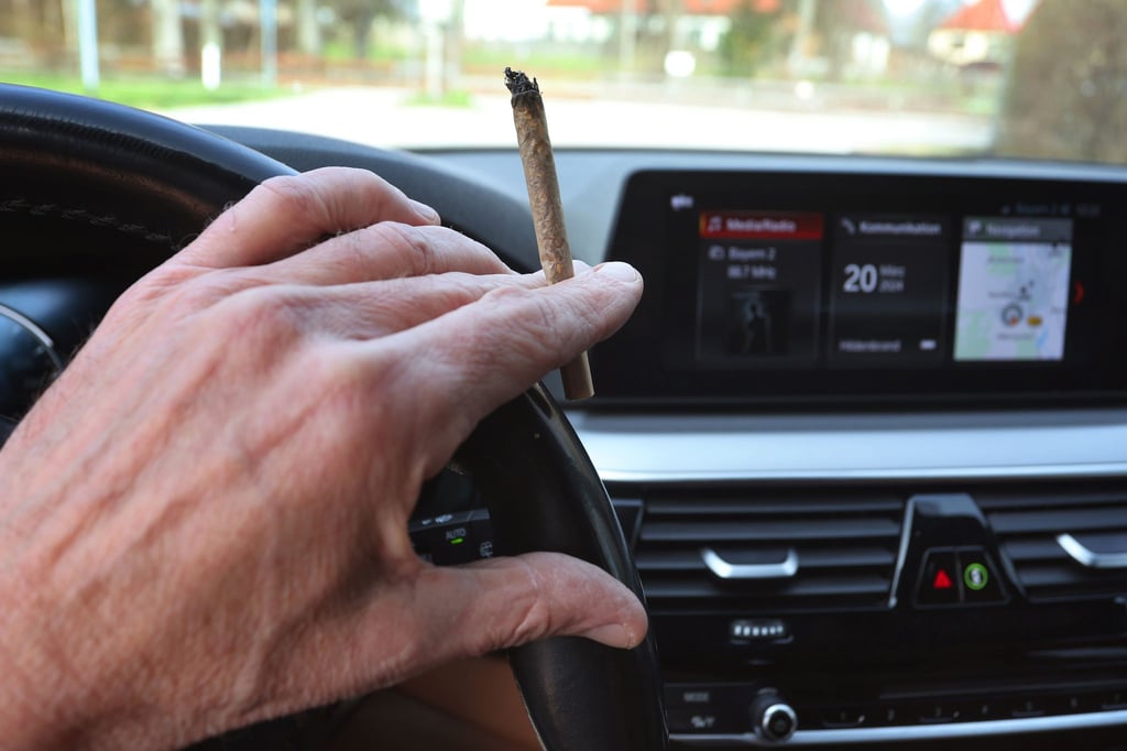 In Sachsen gab es über 100 Unfälle mit Verdacht auf Mischkonsum. (Symbolbild)