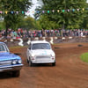 Trabant gegen Buick hieß dieses spannende Duell beim Sandbahnrennen aufdem Mühlenring Nutha.