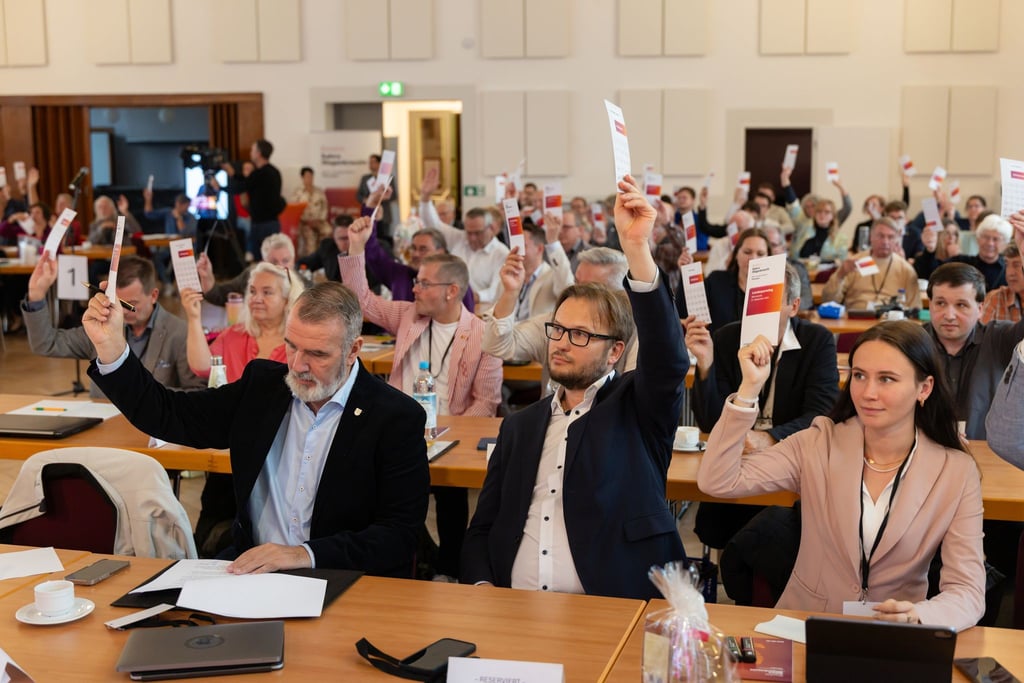 Der BSW-Parteitag beschließt einen Appell gegen Rüstungsstandorte in Ostdeutschland.