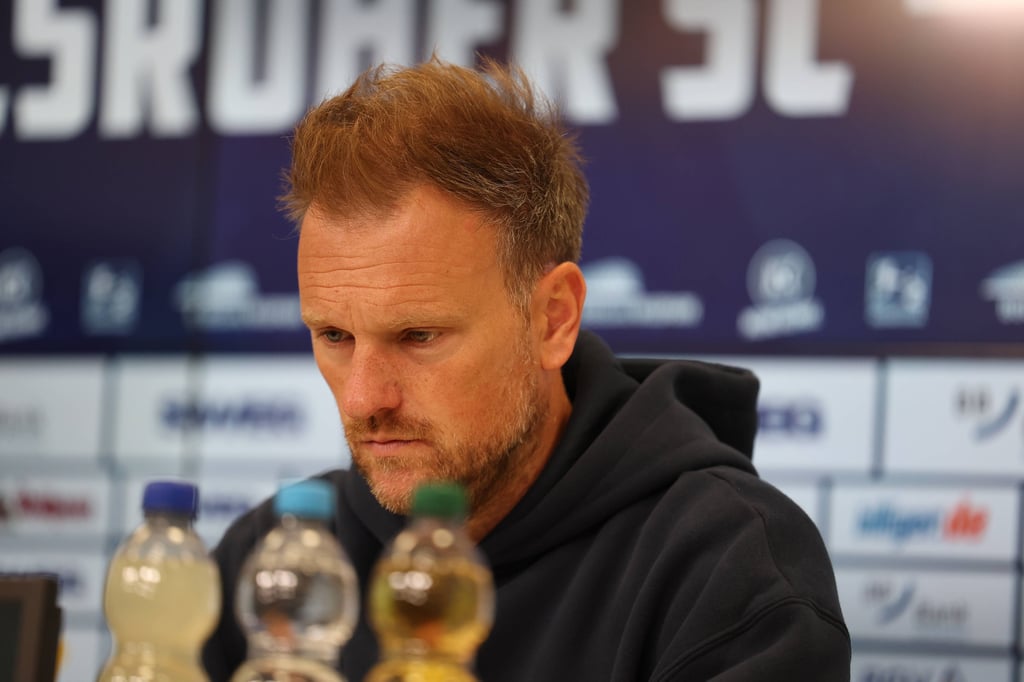 Markus Fiedler nach der Niederlage seines 1. FC Magdeburg beim Karlsruher SC.