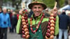 Begehrtes Produkt: Spiralförmig zu Zöpfen gewickelte rote und helle Zwiebeln sind das Markenzeichen der Heldrunger Zwiebelbauern. (Archivbild)