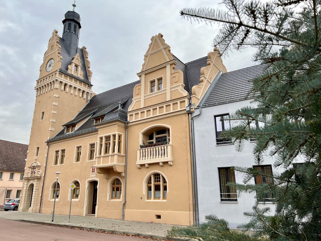 Die Verwaltung im Rathaus Güsten ist neu strukturiert worden.